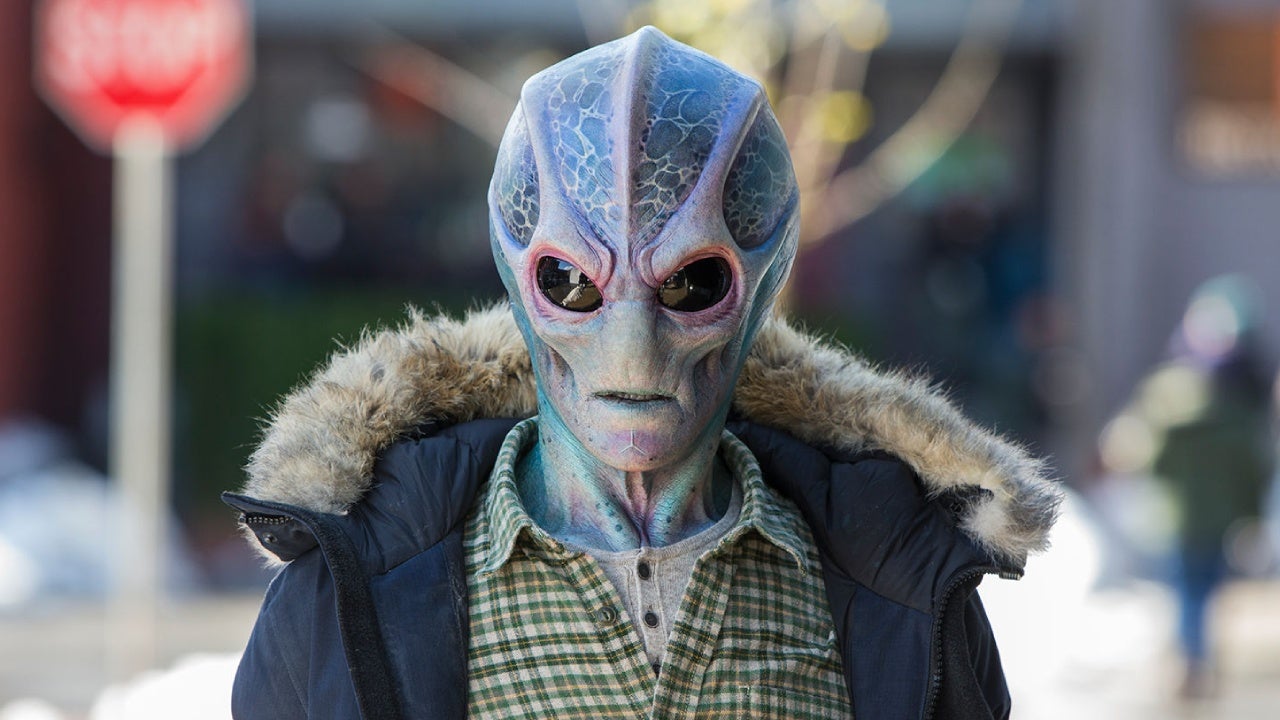 resident-alien-syfy-loyal-to-the-comics.jpg